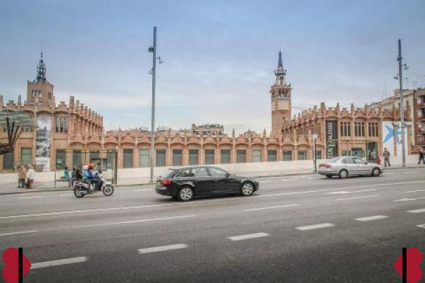 Cuales son las calles de Barcelona donde la grúa se lleva más coches mal estacionados?